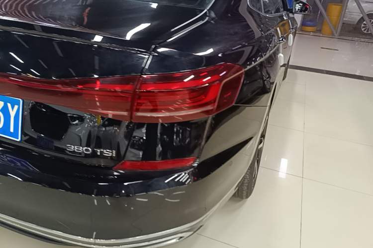 Used Volkswagen Passat 2025 Outstanding Model 380TSI Starry Dragon Glorious Edition Right Rear Taillight