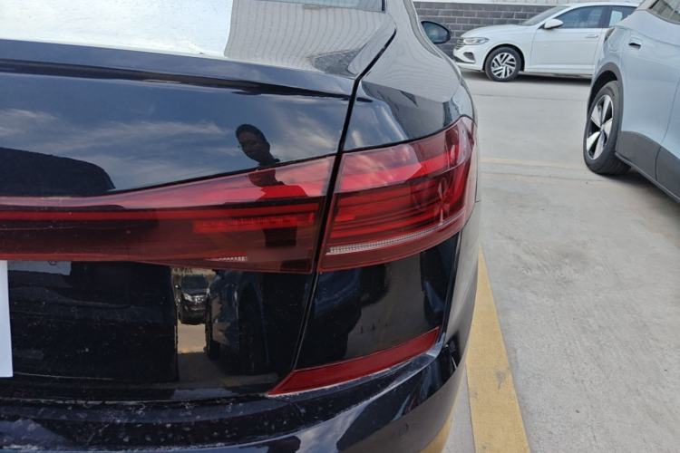 Used Volkswagen Passat 2025 Outstanding Model 280TSI Business Edition Right Rear Taillight
