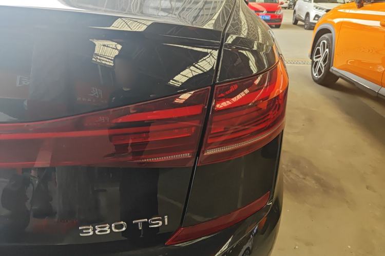 Used Volkswagen Passat 2025 Premium Version 380TSI Dragon Edition Right Rear Taillight