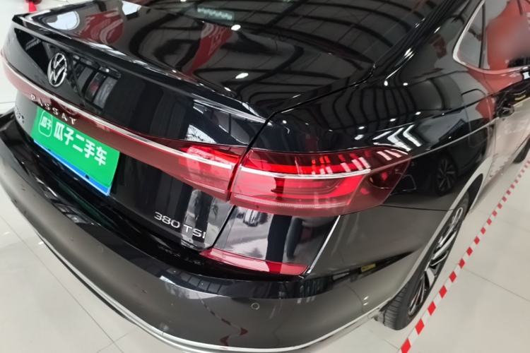 Used Volkswagen Passat 2025 Premium Version 380TSI Dragon Edition Right Rear Taillight