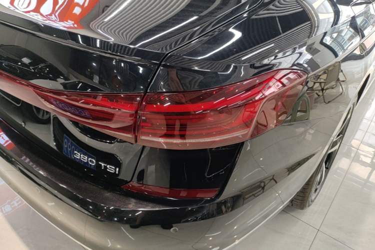 Used Volkswagen Passat 2025 Outstanding Model 380TSI Starry Dragon Edition Right Rear Taillight