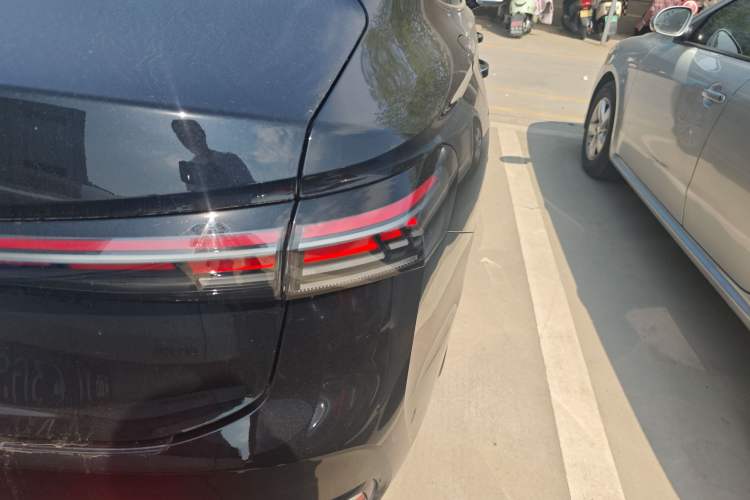 Used Volkswagen Passat 2025 Pro 380TSI Dragon Supreme Edition Right Rear Taillight