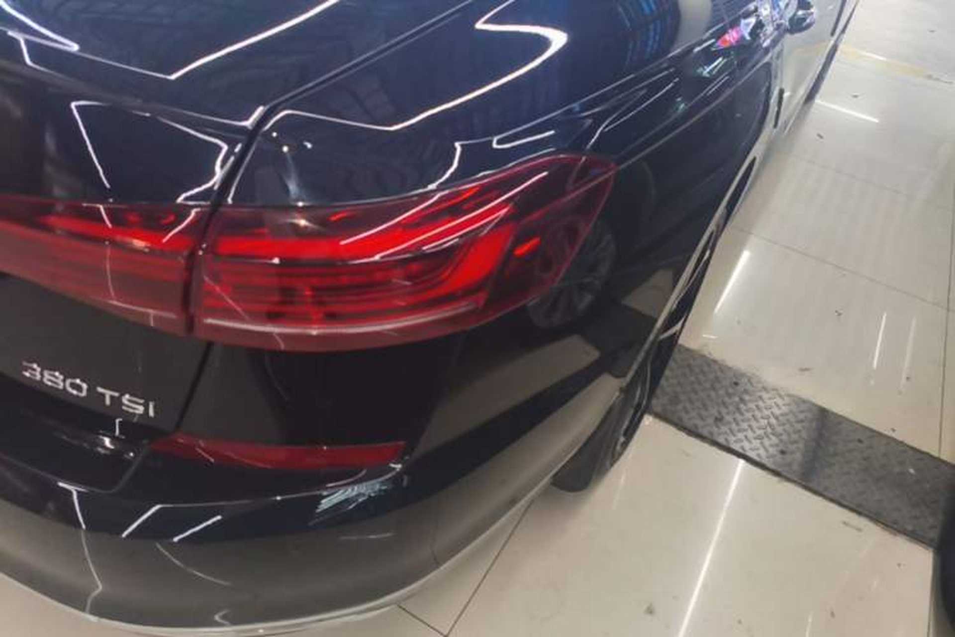 Used Volkswagen Passat 2025 Outstanding Model 380TSI Starry Dragon Edition Right Rear Taillight