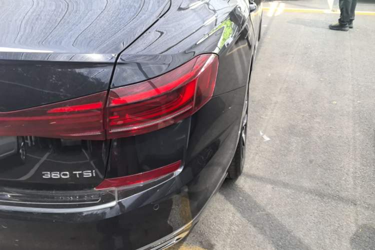 Used Volkswagen Passat 2025 Premium Version 380TSI Dragon Edition Right Rear Taillight