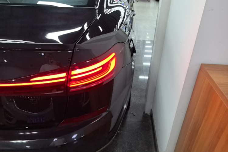 Used Volkswagen Passat 2025 Outstanding Model 280TSI Business Edition Right Rear Taillight