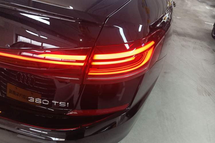 Used Volkswagen Passat 2025 Outstanding Model 380TSI Starry Dragon Edition Right Rear Taillight