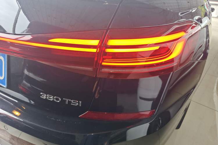 Used Volkswagen Passat 2025 Premium Version 380TSI Dragon Edition Right Rear Taillight