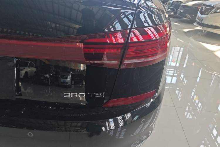 Used Volkswagen Passat 2025 Outstanding Model 380TSI Dragon Glory Edition Right Rear Taillight