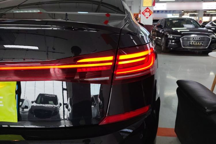 Used Volkswagen Passat 2025 Outstanding Model 330TSI Starry Elite Edition Right Rear Taillight