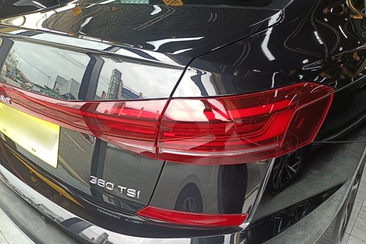 Used Volkswagen Passat 2025 Outstanding Model 380TSI Starry Dragon Edition Right Rear Taillight
