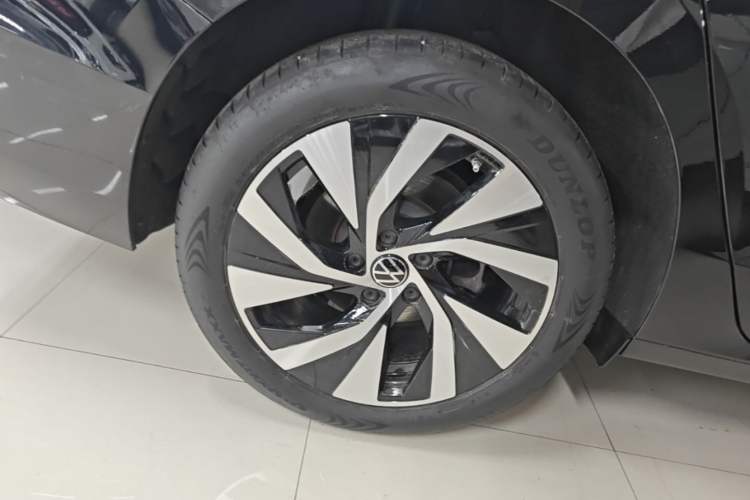 Used Volkswagen Passat 2025 Pro 380TSI Dragon Edition Right Rear Wheel Hub