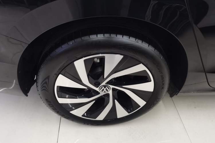 Used Volkswagen Passat 2025 Pro 380TSI Dragon Glory Edition Right Rear Wheel Hub