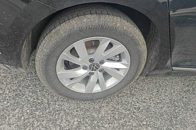 Used Volkswagen Passat 2025 Outstanding Model 280TSI Business Edition Right Rear Wheel Hub