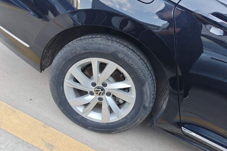 Used Volkswagen Passat 2025 Outstanding Model 280TSI Business Edition Right Rear Wheel Hub