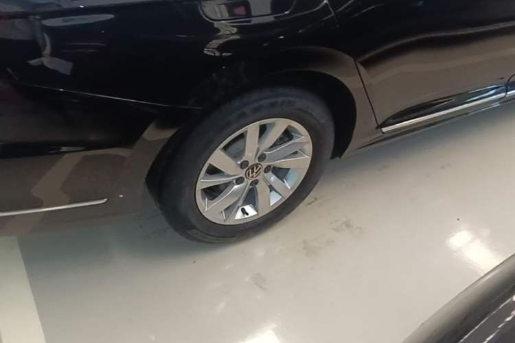 Used Volkswagen Passat 2025 Outstanding Model 280TSI Business Edition Right Rear Wheel Hub