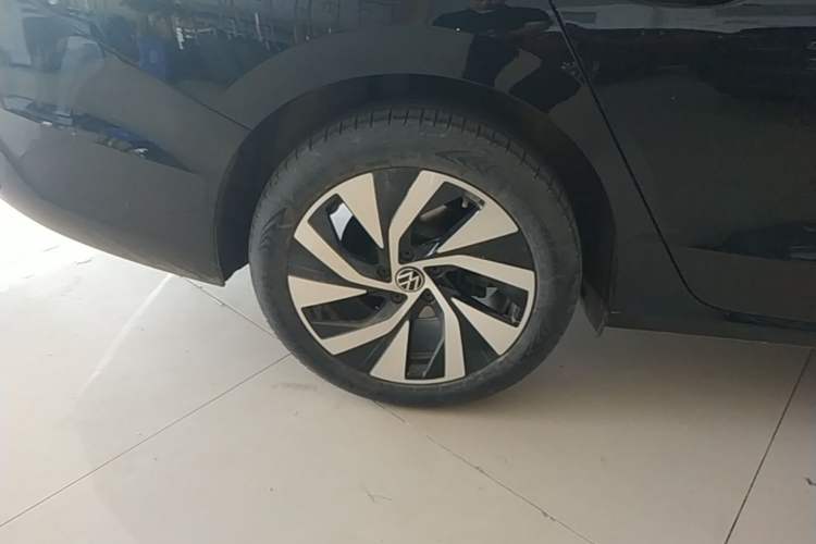 Used Volkswagen Passat 2025 Pro 380TSI Dragon Glory Edition Right Rear Wheel Hub
