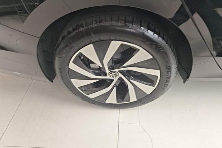 Used Volkswagen Passat 2025 Pro 300TSI Starry Dragon Edition Right Rear Wheel Hub