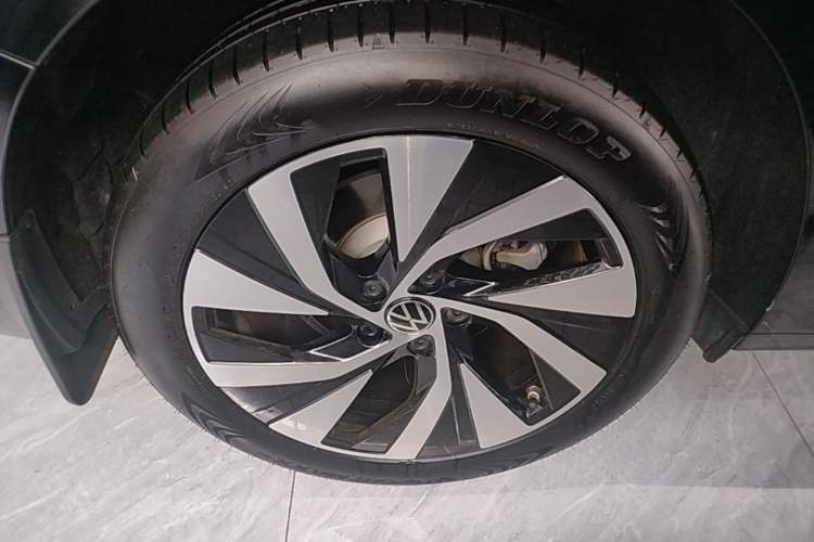 Used Volkswagen Passat 2025 Pro 380TSI Dragon Glory Edition Right Rear Wheel Hub
