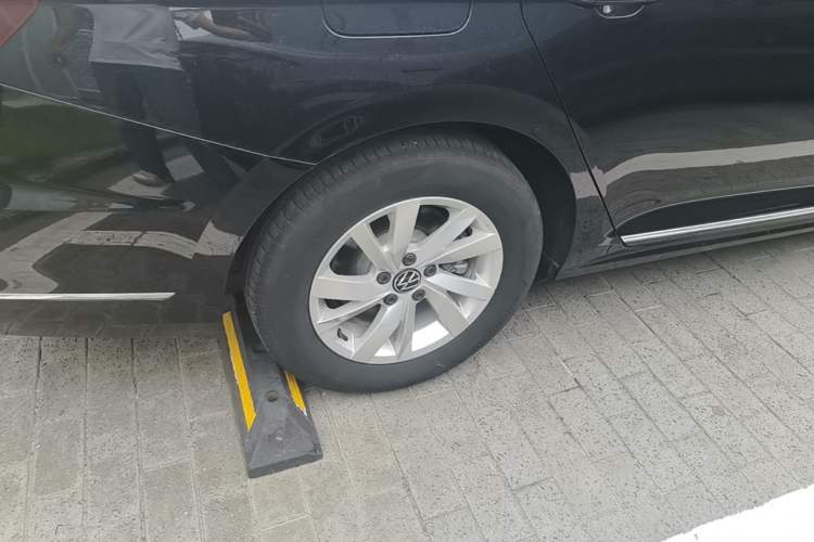 Used Volkswagen Passat 2025 Outstanding Model 280TSI Business Edition Right Rear Wheel Hub