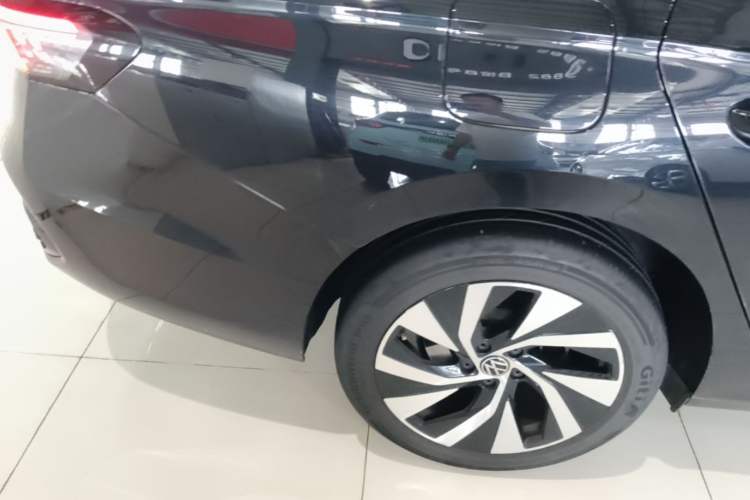 Used Volkswagen Passat 2025 Pro 380TSI Starry Dragon Edition Right Rear Wheel Hub
