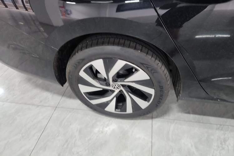 Used Volkswagen Passat 2025 Pro 300TSI Dragon Glory Edition Right Rear Wheel Hub