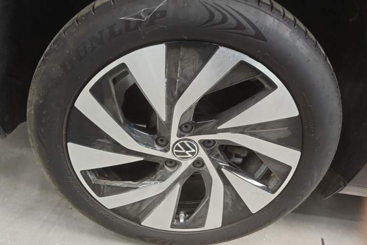 Used Volkswagen Passat 2025 Pro 380TSI Dragon Glory Edition Right Rear Wheel Hub