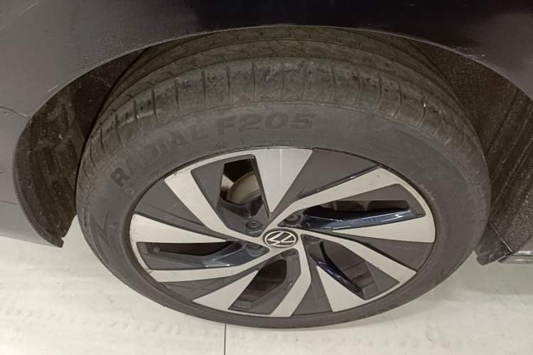 Used Volkswagen Passat 2025 Pro 380TSI Starry Dragon Edition Right Rear Wheel Hub