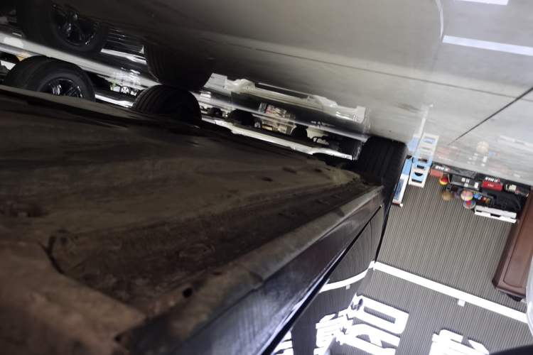Used Volkswagen Passat 2025 Pro 380TSI Dragon Glory Edition Right Side Sill