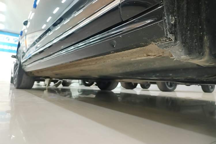 Used Volkswagen Passat 2025 Outstanding Model 380TSI Dragon Glory Edition Right Side Sill