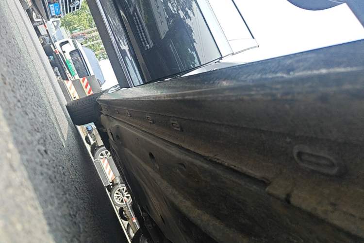 Used Volkswagen Passat 2025 Outstanding Model 280TSI Business Edition Right Side Sill