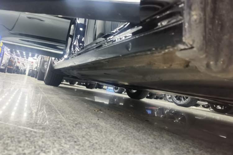 Used Volkswagen Passat 2025 Outstanding Model 280TSI Business Edition Right Side Sill