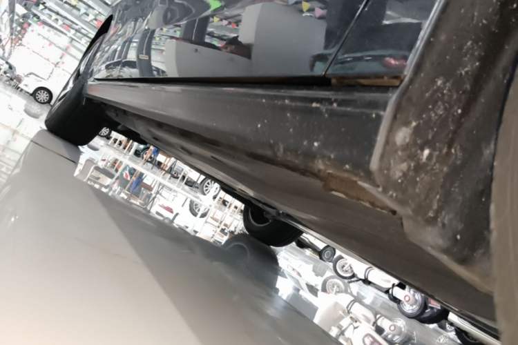 Used Volkswagen Passat 2025 Pro 380TSI Starry Dragon Edition Right Side Sill