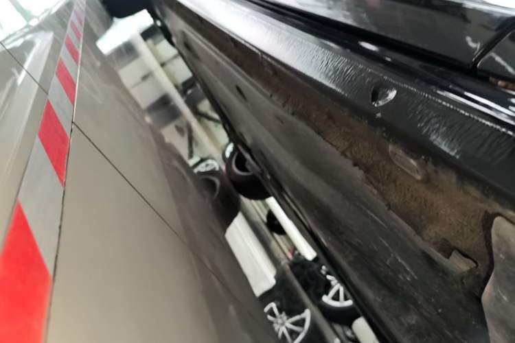 Used Volkswagen Passat 2025 Premium Version 380TSI Dragon Edition Right Side Sill