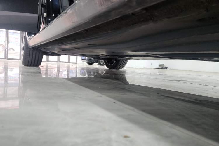 Used Volkswagen Passat 2025 Pro 300TSI Dragon Glory Edition Right Side Sill
