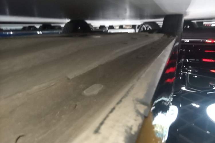 Used Volkswagen Passat 2025 Pro 380TSI Starry Dragon Edition Right Side Sill