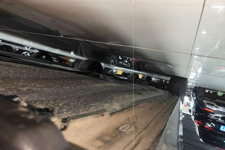 Used Volkswagen Passat 2025 Pro 380TSI Starry Dragon Edition Right Side Sill