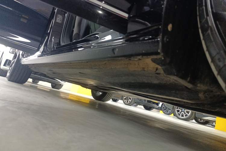 Used Volkswagen Passat 2025 Outstanding Model 380TSI Starry Dragon Edition Right Side Sill