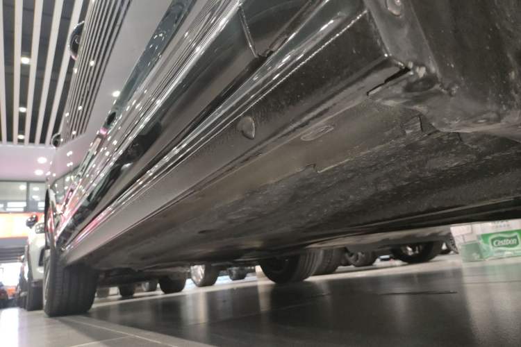 Used Volkswagen Passat 2025 Outstanding Model 380TSI Dragon Glory Edition Right Side Sill