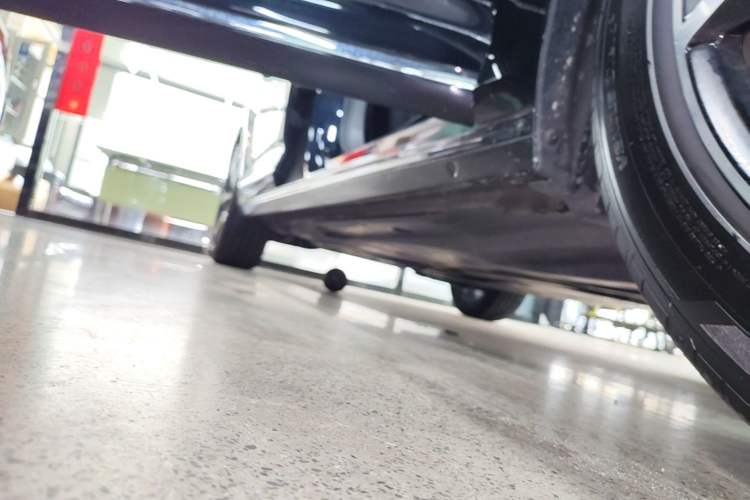 Used Volkswagen Passat 2025 Outstanding Model 330TSI Starry Elite Edition Right Side Sill