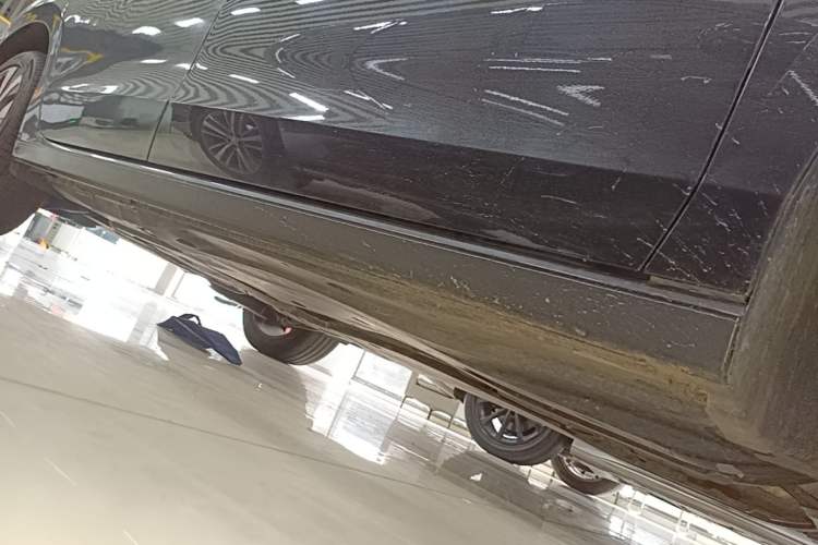 Used Volkswagen Passat 2025 Pro 380TSI Starry Dragon Edition Right Side Sill