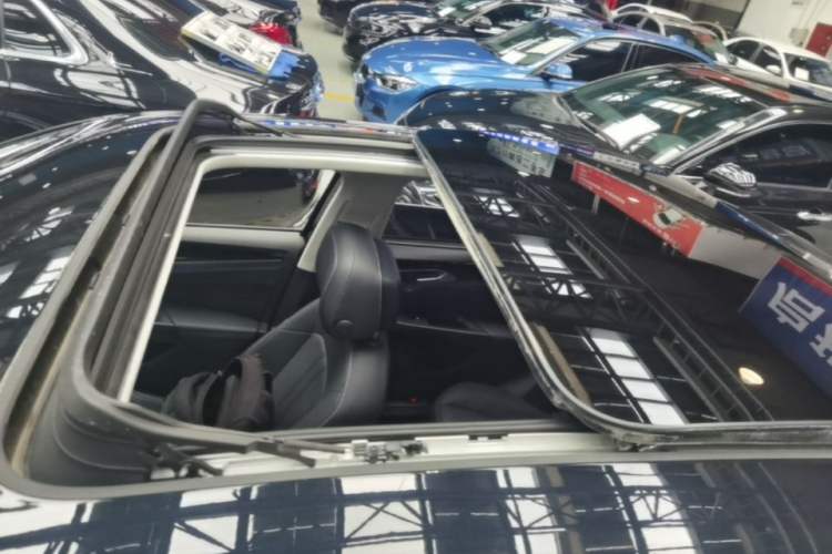 Used Volkswagen Passat 2025 Outstanding Model 380TSI Dragon Glory Edition Roof