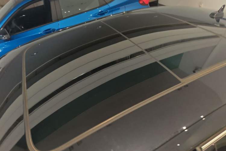 Used Volkswagen Passat 2025 Outstanding Model 380TSI Dragon Glory Edition Roof