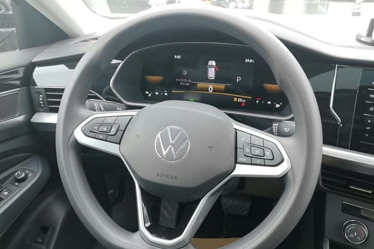 Used Volkswagen Passat 2025 Outstanding Model 280TSI Business Edition Steering Wheel