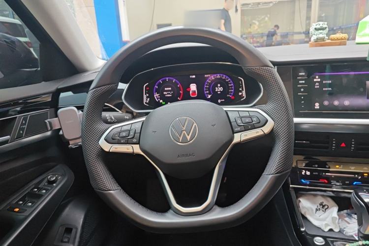 Used Volkswagen Passat 2025 Outstanding Model 380TSI Starry Dragon Edition Steering Wheel