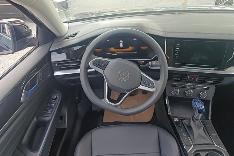 Used Volkswagen Passat 2025 Outstanding Model 280TSI Business Edition Steering Wheel