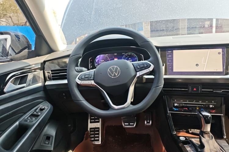 Used Volkswagen Passat 2025 Outstanding Model 380TSI Starry Dragon Glorious Edition Steering Wheel