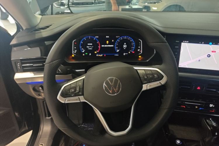 Used Volkswagen Passat 2025 Outstanding Model 380TSI Dragon Glory Edition Steering Wheel