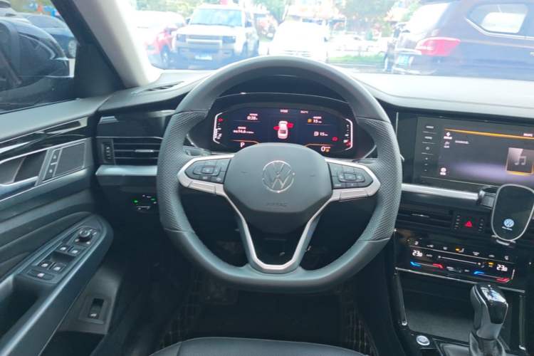 Used Volkswagen Passat 2025 Outstanding Model 380TSI Starry Dragon Edition Steering Wheel