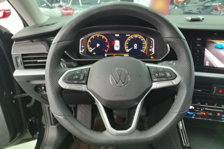 Used Volkswagen Passat 2025 Outstanding Model 380TSI Starry Dragon Edition Steering Wheel