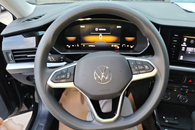 Used Volkswagen Passat 2025 Outstanding Model 280TSI Business Edition Steering Wheel
